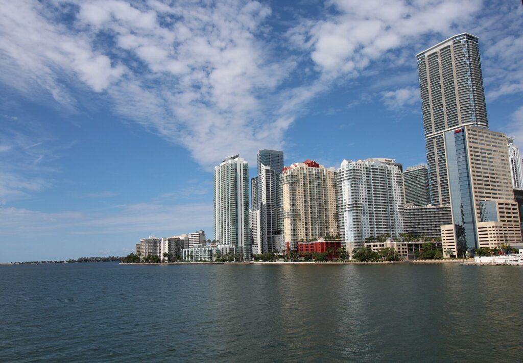 How to Buy a House in Florida - Chatburn Living - Brickell